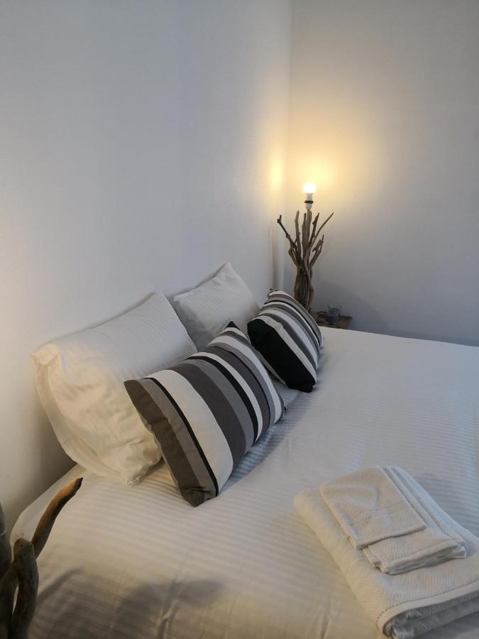 Bed and Breakfast Le dernier métro à Woluwe-Saint-Pierre Extérieur photo